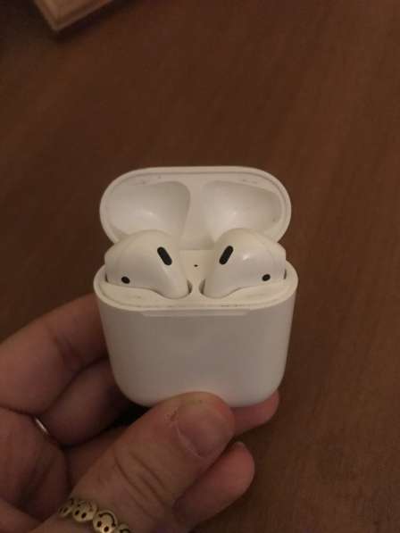 Airpods оригинальные б/у