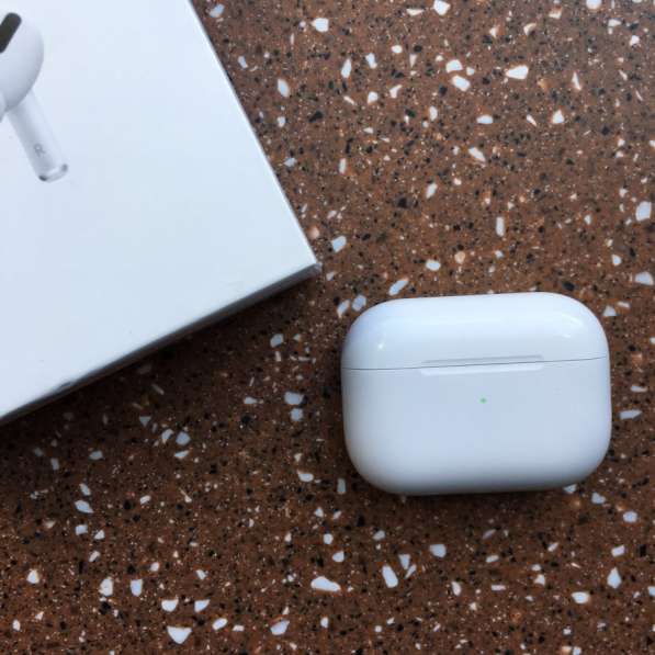 Беспроводные наушники AirPods Pro в Москве фото 4