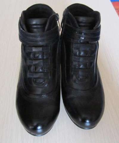 Ботинки демисезонные женские черные р-р 38