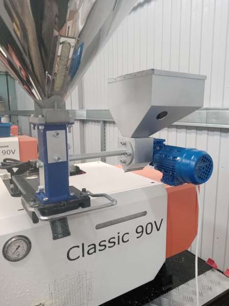 Автоматический дозатор красителя КБМакаров для термопласта