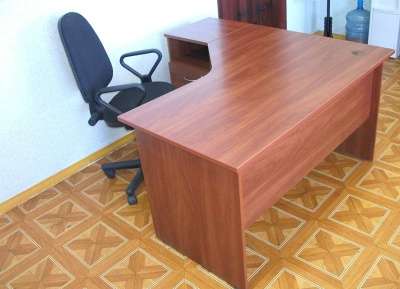 стол офисный и офисное кресло в Благовещенске фото 5