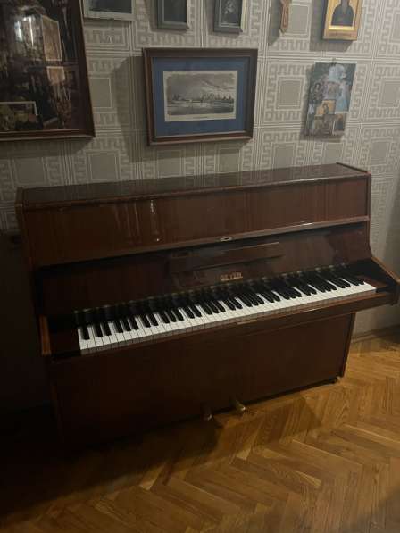 Перевозки пианино роялей вещеей, и мото техники ! в Москве