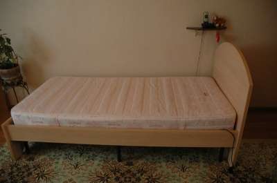 кровать односпальная