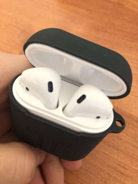 Продажа наушников Apple AirPods 2