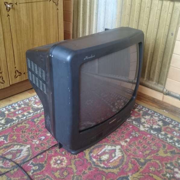 Старый телевизор GoldStar