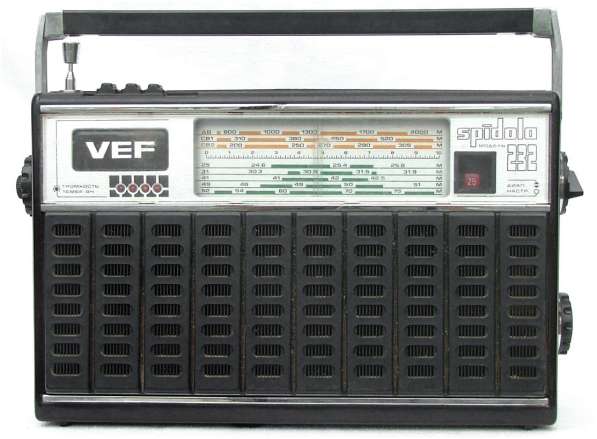 Радиоприемник VEF -Спидола, модель 232 В отличном состоянии