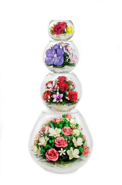 Композиции из живых цветов в герметичных вазах из стекла в Москве фото 6