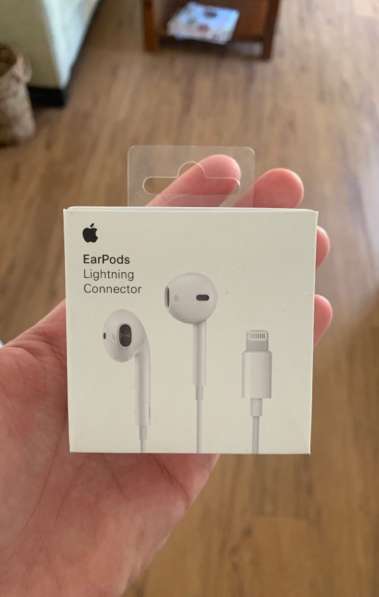Наушники Apple EarPods lightning