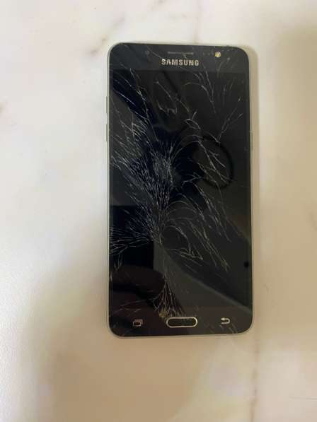 Телефон Samsung