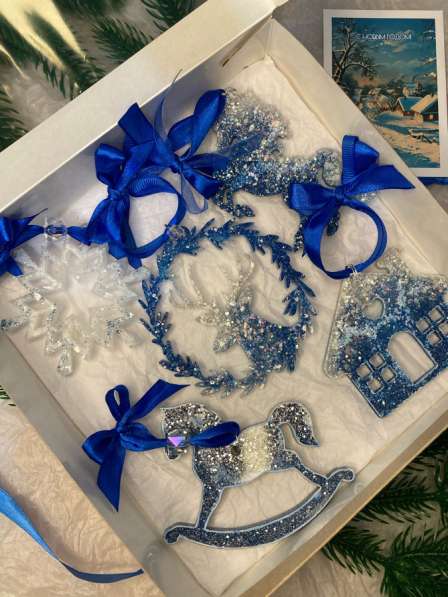 Ёлочные игрушки из эпоксидной смолы в Томске