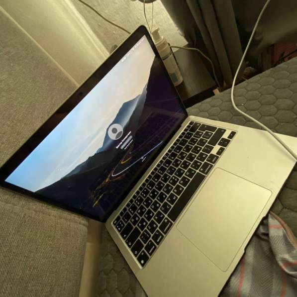 ПРОДАМ macbook air m1 2020 256 gb в Москве