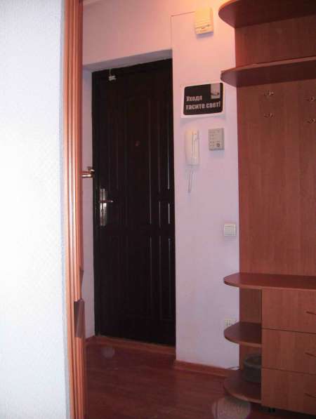 Сдам квартиру под жилье или офис в Донецке фото 9