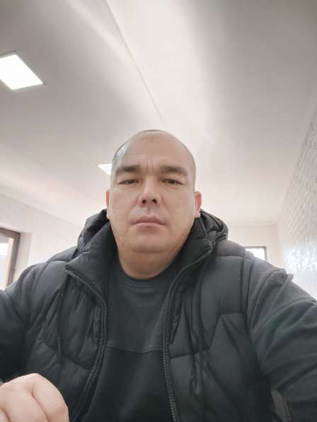 Сакен Бектурганов, 42 года, хочет пообщаться