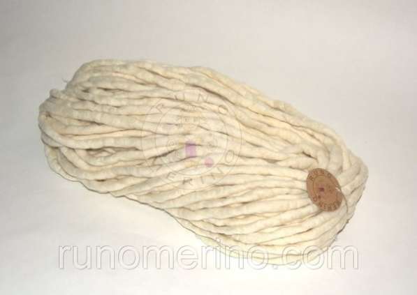 Натуральная толстая пряжа цвет №2 СЛИВКИ в фото 5