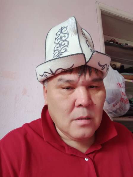 Назбек, 50 лет, хочет пообщаться