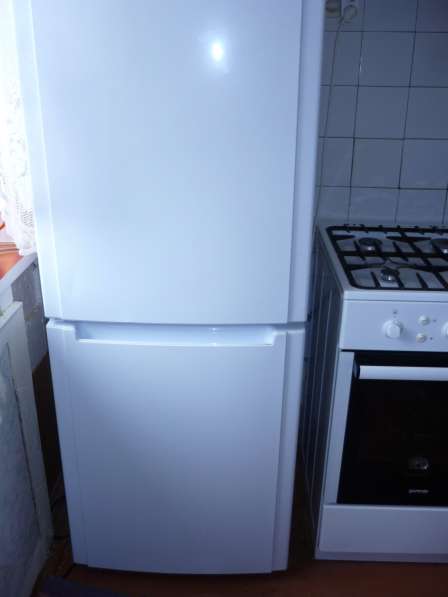Холодильник Ariston модель ECF-2014L/ в Владимире