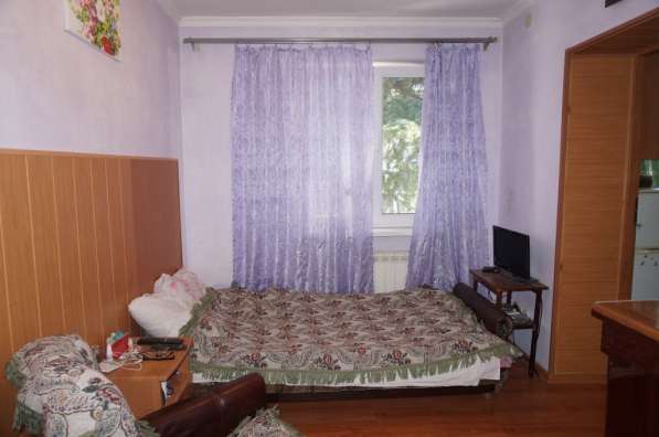 Продается малогабаритная 2х комнатная квартира в Ялте