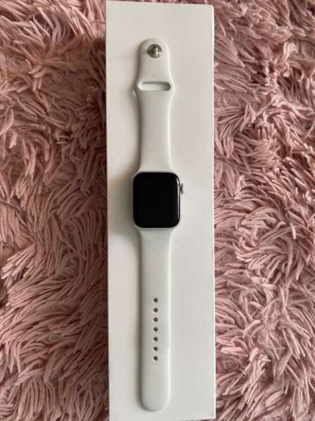 Продам часы Apple Watch 5 series 40mm