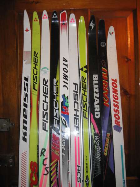 Лыжные комплекты и отдельно лыжи, палки, ботинки, крепления в фото 13