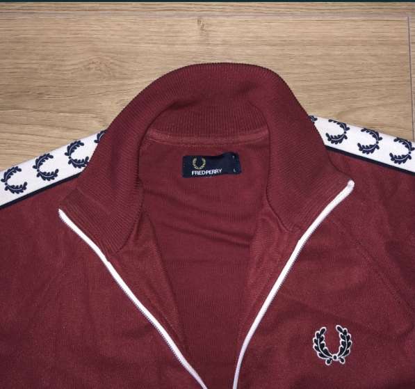 Олимпийка Fred Perry в Москве