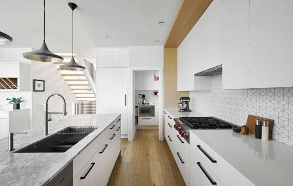 Custom Kitchen Cabinets в фото 3