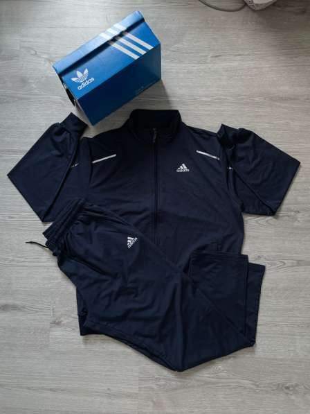 Спортивный костюм Adidas
