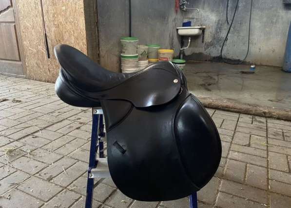 Седло для лошади