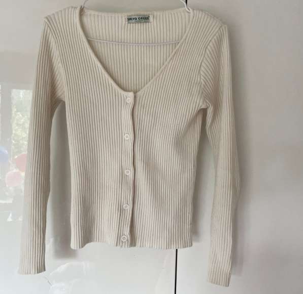 Лонгслив молочного цвета в Москве фото 3