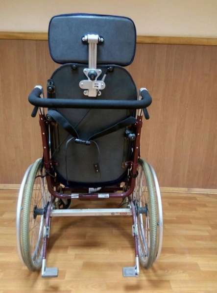 Продам инвалидное кресло - коляску, б\у, Швеция в 