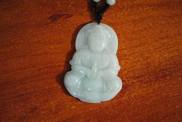 Ожерелье с кулоном * Будда * натуральный нефрит в 