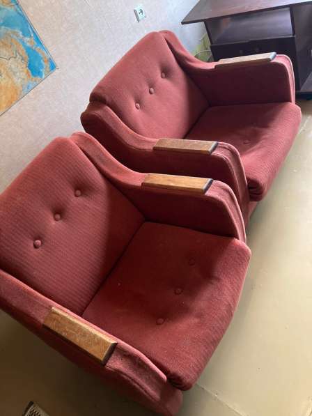 2 дивана+ кресла для дачи в фото 4