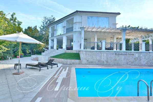 Продам коттедж в Ростов-на-Дону.Жилая площадь 480 кв.м.