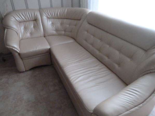 Продаю угловой диван. Быстро и выгодно в Новосибирске