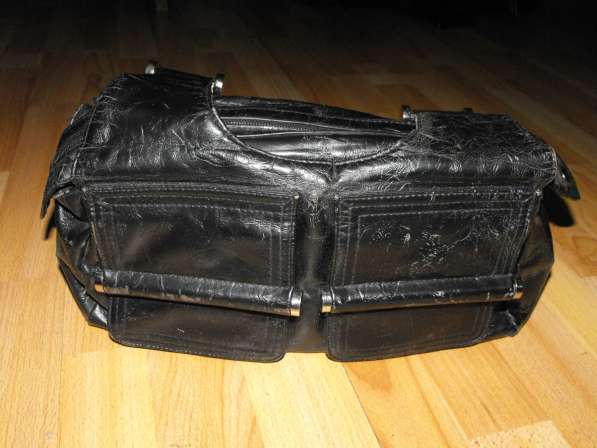 Кожаная сумка черная глянцевая фирмы L&L