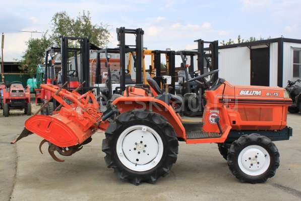 Японский мини трактор KUBOTA B1-15D в Волгограде фото 12