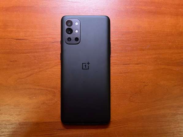 OnePlus 9R 8/256 в Москве