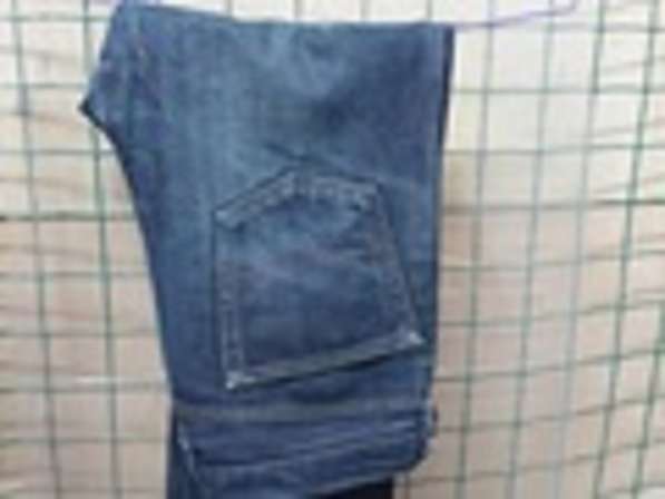 Мужские джинсы в фото 5