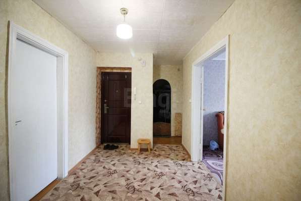 Продаю 4-х комнатную квартиру и кооперативный гараж возле до в Барнауле фото 3