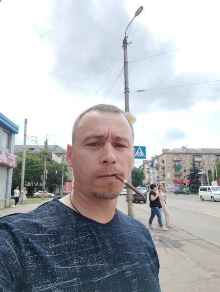 Алексей, 36 лет, хочет познакомиться – Познакомлюсь с девушкой с Горловки !Пиши звони в 