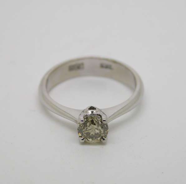 Золотое кольцо с бриллиантом 0.81 карат. в Москве фото 5