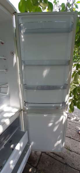 Холодильник бу в фото 5