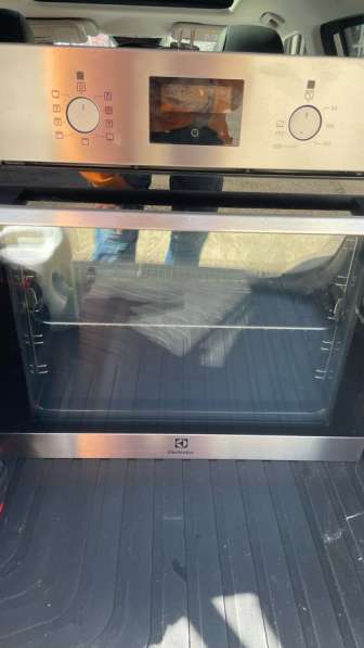 Продам духовой шкаф 15000₽