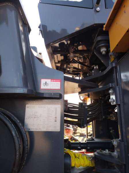 Фронтальный погрузчик XCMG ZL60GV (XC968)