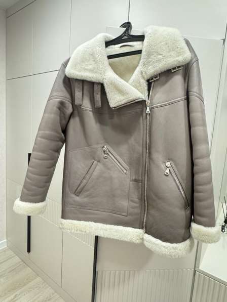 Продам женскую дубленку