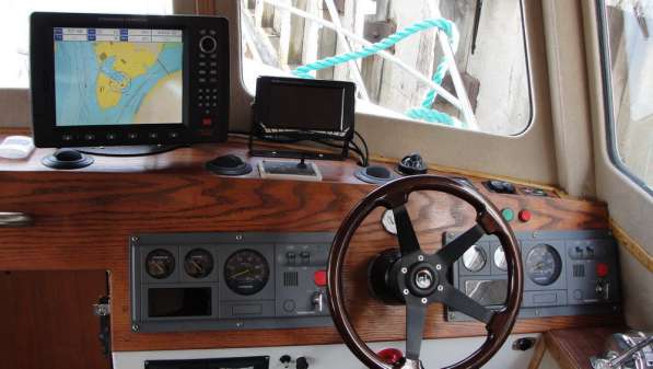 Морской водометный катер Баренц 1100 в Архангельске фото 11