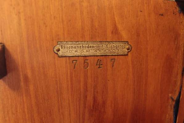Продам старинное немецкое фортепиано 1912-1913 года выпуска в фото 3