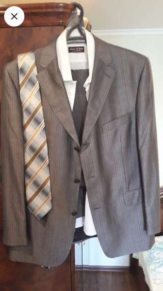 Костюм+рубашка галстук р52-54