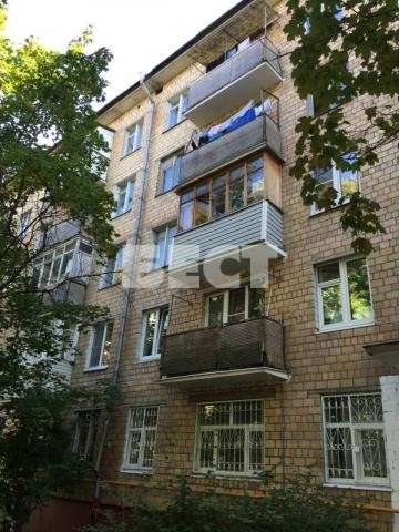 Продам двухкомнатную квартиру в Москве. Жилая площадь 44 кв.м. Этаж 4. Дом кирпичный. 