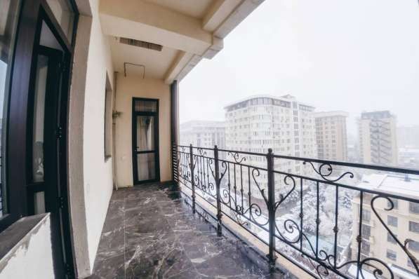 Сдается 2-комнатная квартира, Раззакова/Чокморова, 1000 $, б в фото 3