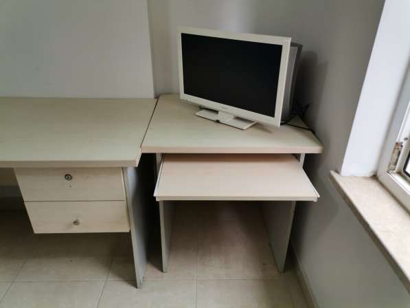 Компьютерный стол в 